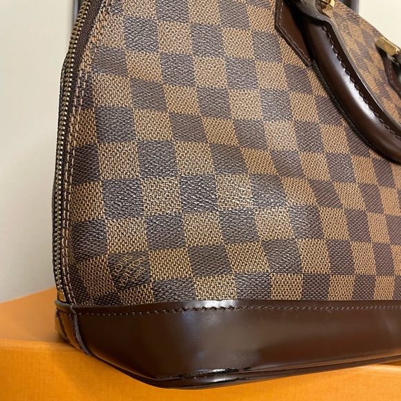 Authentic Louis Vuitton Damier Ebene Alma PM - Picture 10 of 11